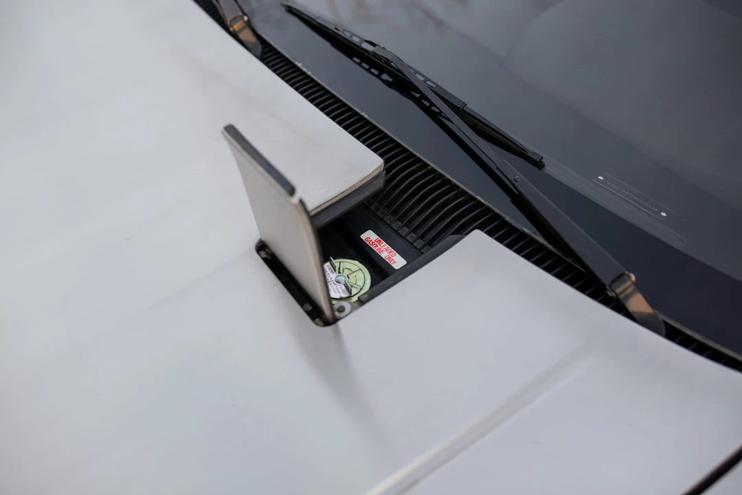 1981 DeLorean DMC-12 - Image 30 of 31