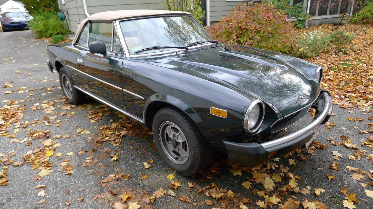 1981 Fiat 124 Sport Spider - Image 2 of 31