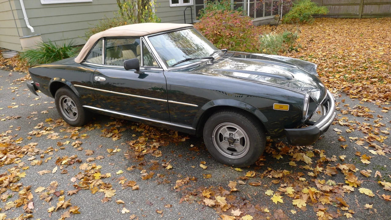 1981 Fiat 124 Sport Spider - Image 12 of 31