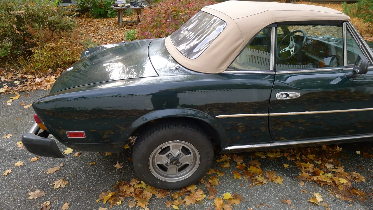 1981 Fiat 124 Sport Spider - Image 14 of 31