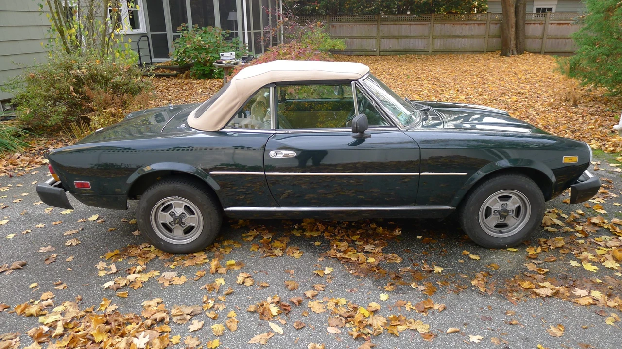 1981 Fiat 124 Sport Spider - Image 11 of 31