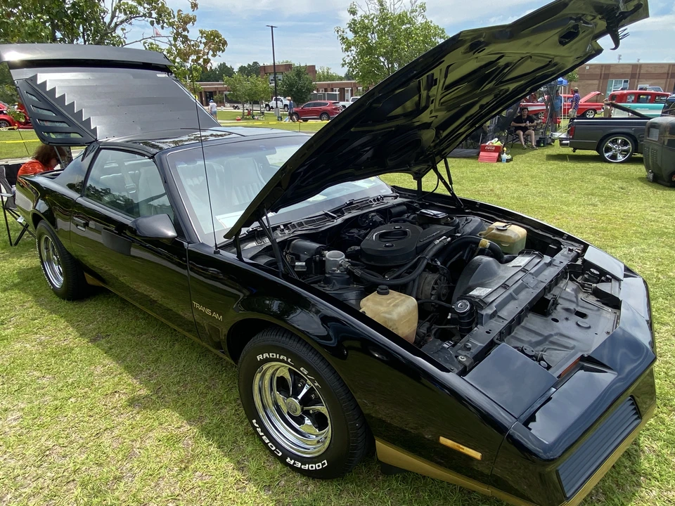 1982 Pontiac Firebird Trans Am 3rd Gen - Image 8 of 23