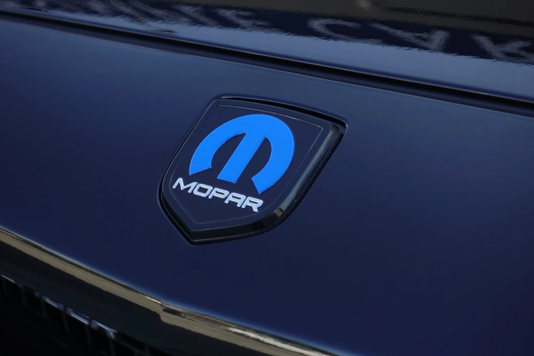 2010 Dodge Challenger 3rd Gen - Image 12 of 31