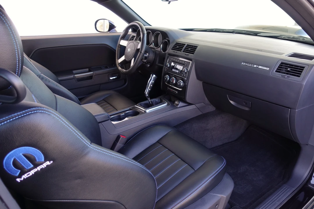 2010 Dodge Challenger 3rd Gen - Image 28 of 31