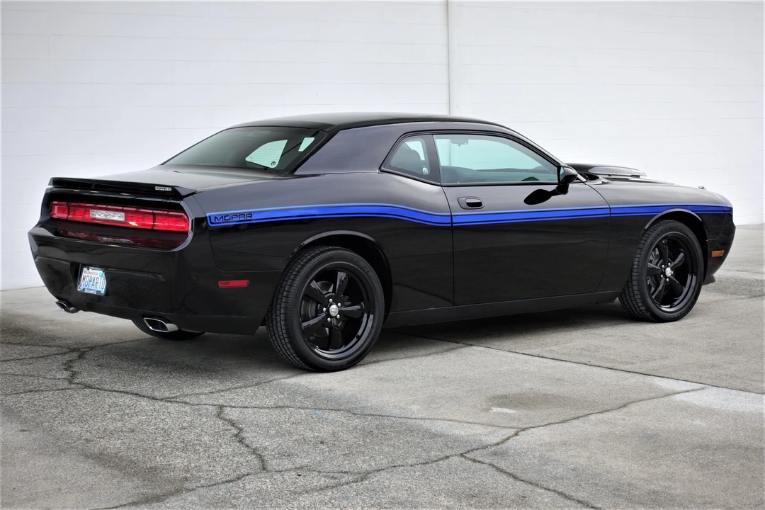 2010 Dodge Challenger 3rd Gen - Image 7 of 31