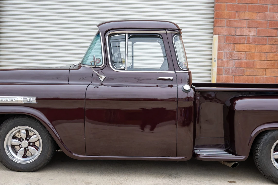 1959 Chevrolet Task Force - Image 22 of 31