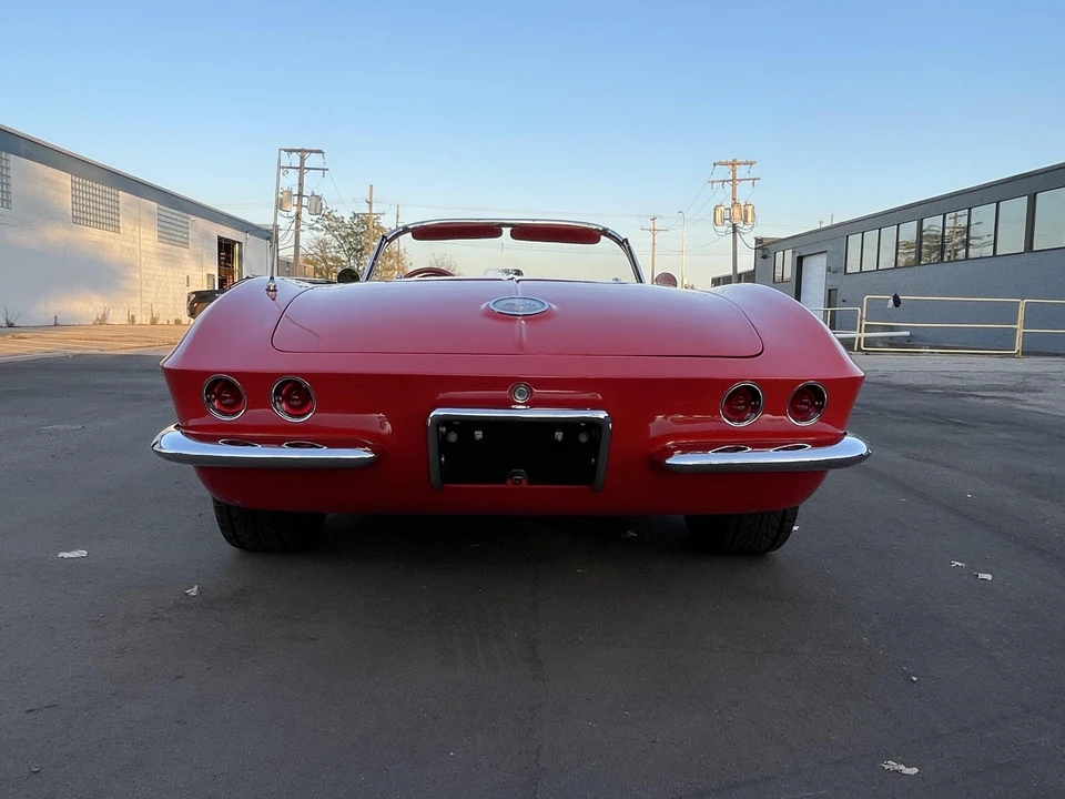 1961 Chevrolet Corvette C1 - Image 15 of 31