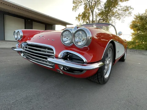 1961 Chevrolet Corvette C1 - Image 2 of 31