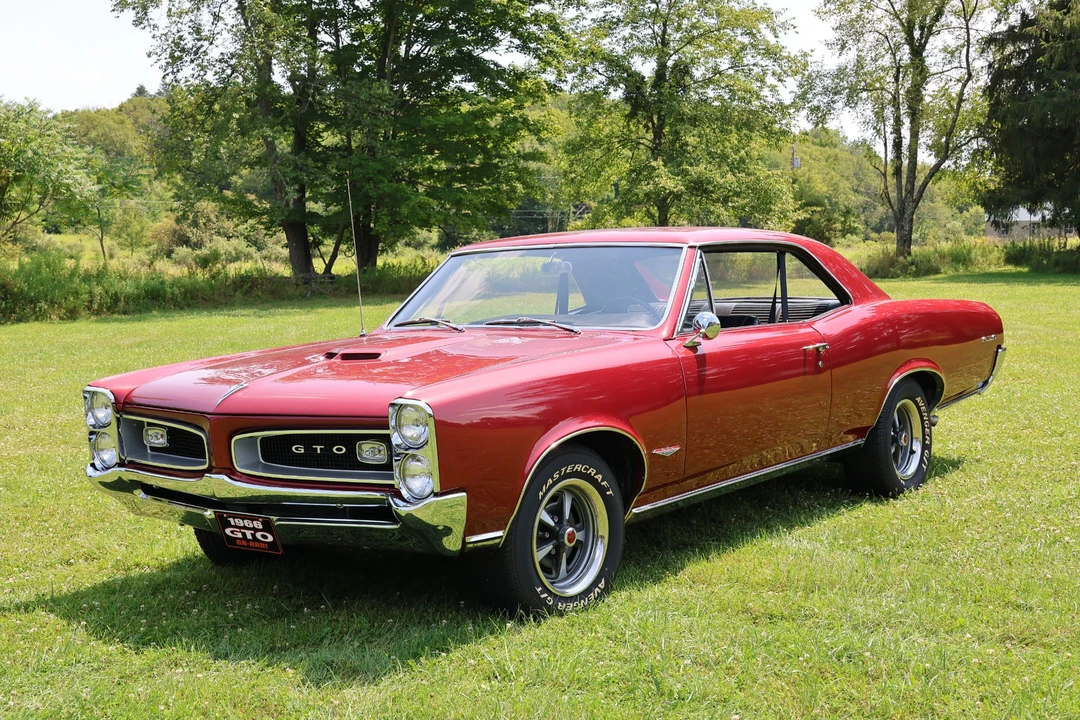 1966 Pontiac Tempest - Image 2 of 31