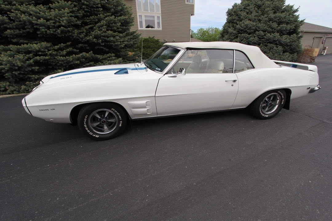 1969 Pontiac Firebird 1st Gen - Image 21 of 31