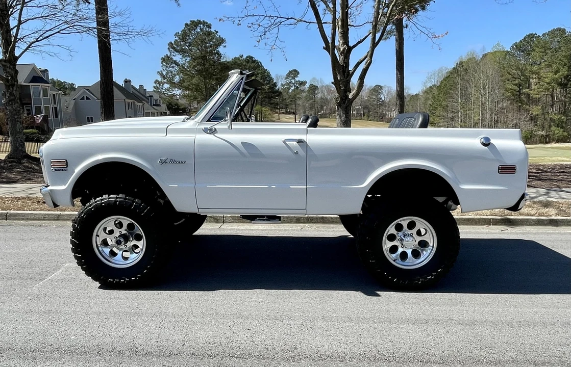 1971 GMC Jimmy 1st Gen - Image 10 of 31