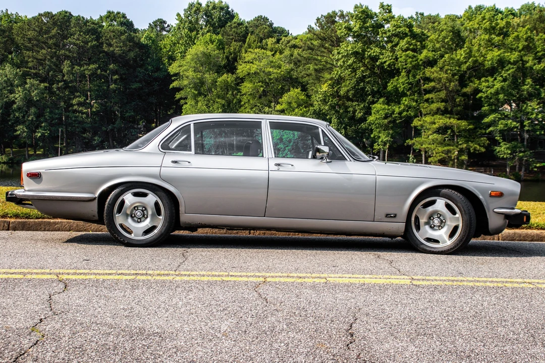 1976 Jaguar XJ Series 2 - Image 5 of 31