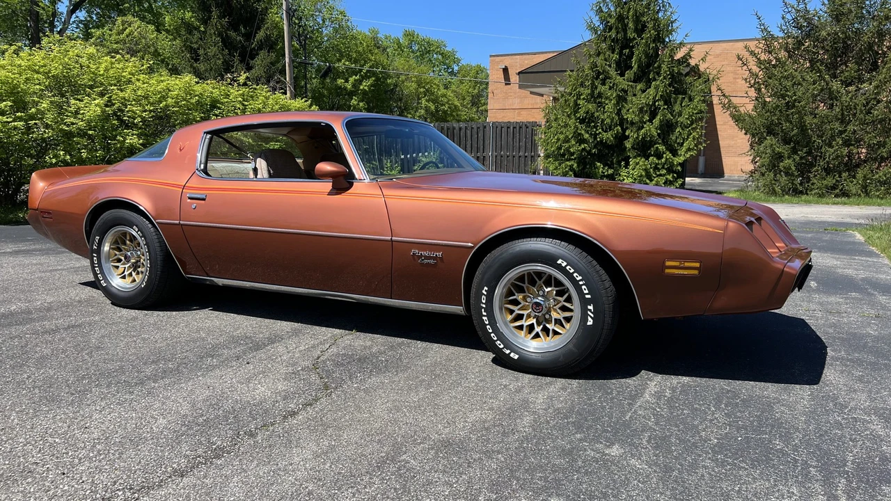 1980 Pontiac Firebird 2nd Gen - Image 23 of 31