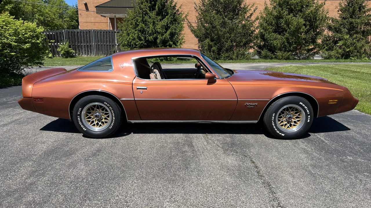 1980 Pontiac Firebird 2nd Gen - Image 21 of 31