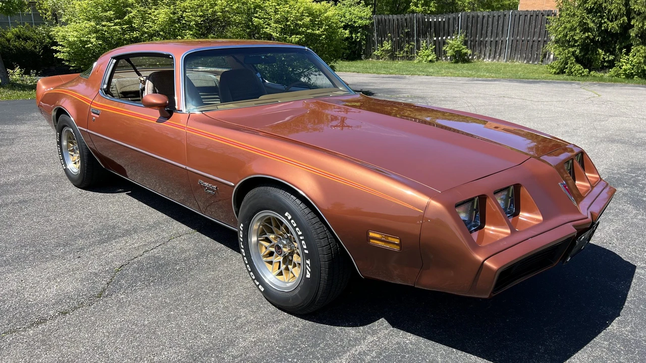 1980 Pontiac Firebird 2nd Gen - Image 25 of 31