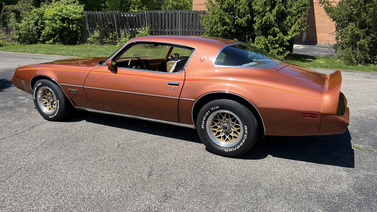 1980 Pontiac Firebird 2nd Gen - Image 10 of 31