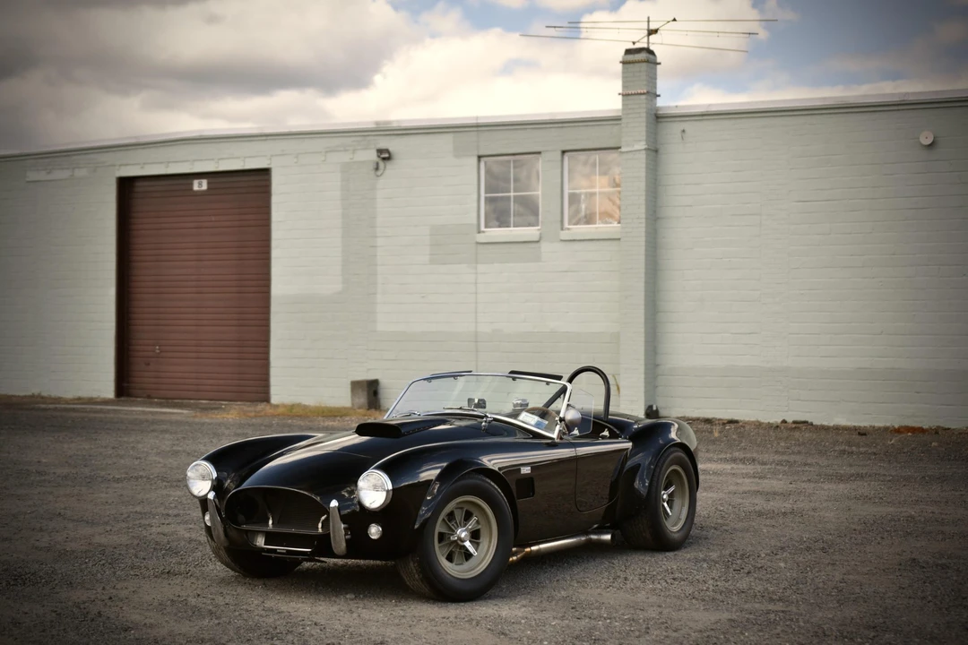 Shelby Cobra Replica - Image 2 of 31