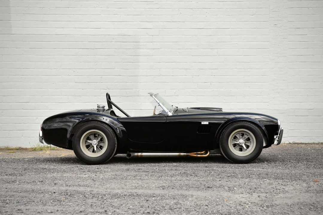 Shelby Cobra Replica - Image 16 of 31