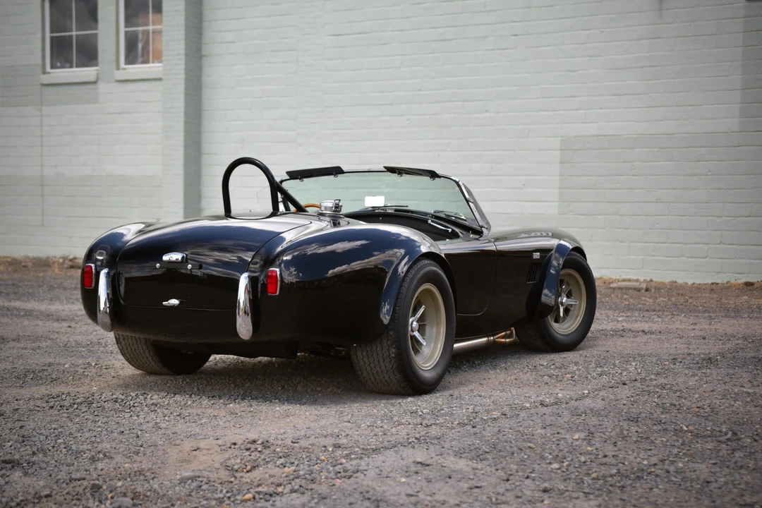 Shelby Cobra Replica - Image 20 of 31
