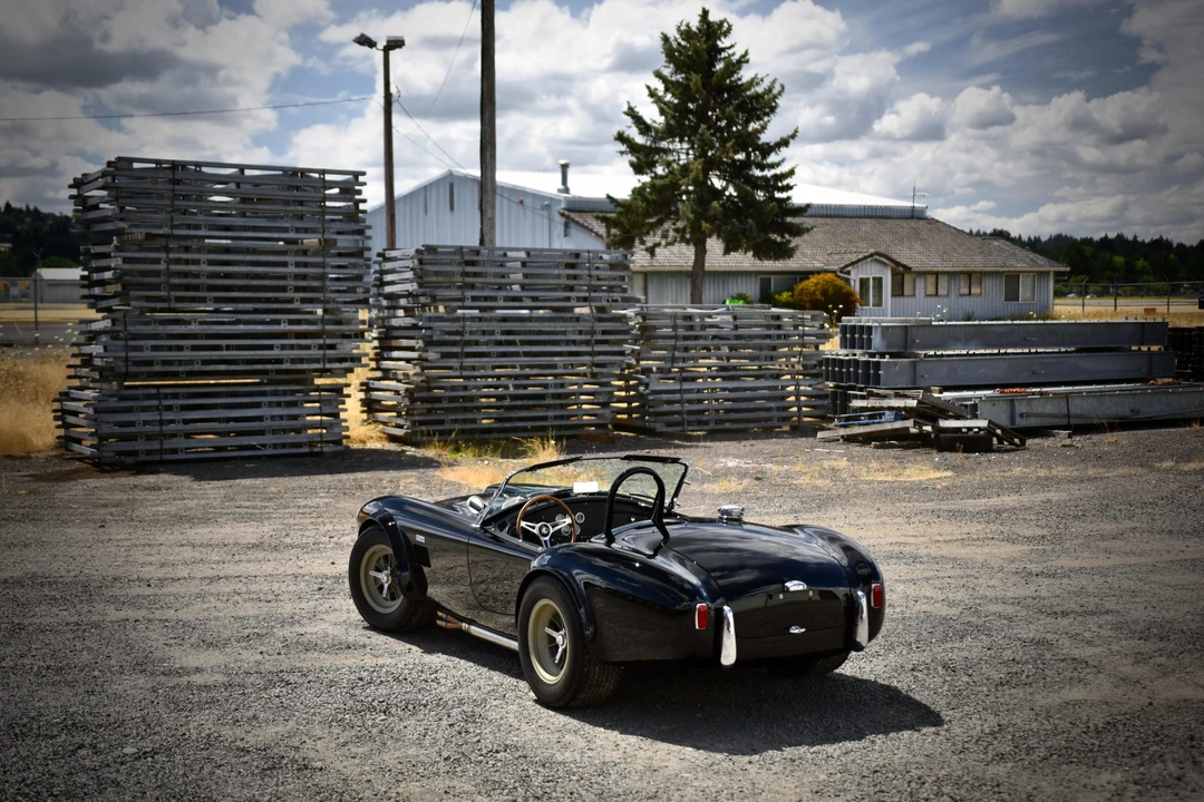 Shelby Cobra Replica - Image 24 of 31