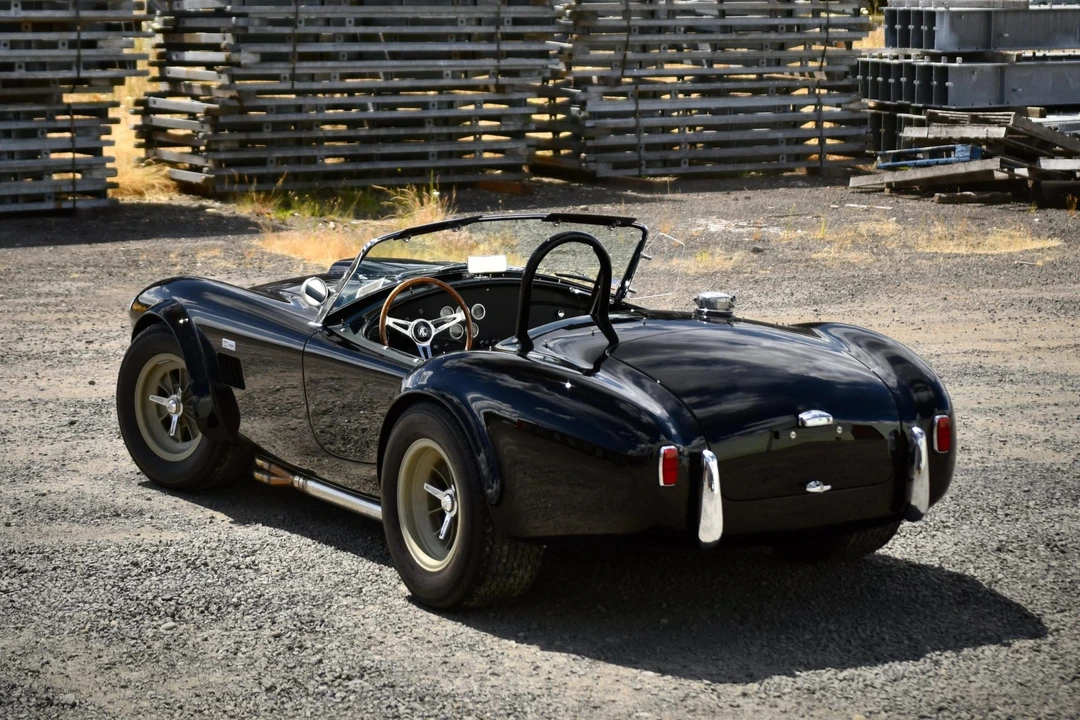 Shelby Cobra Replica - Image 25 of 31