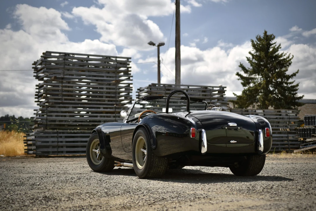 Shelby Cobra Replica - Image 27 of 31