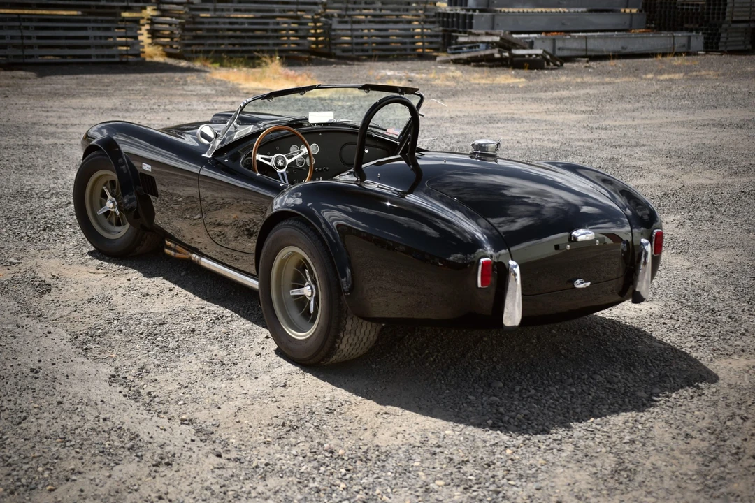 Shelby Cobra Replica - Image 29 of 31