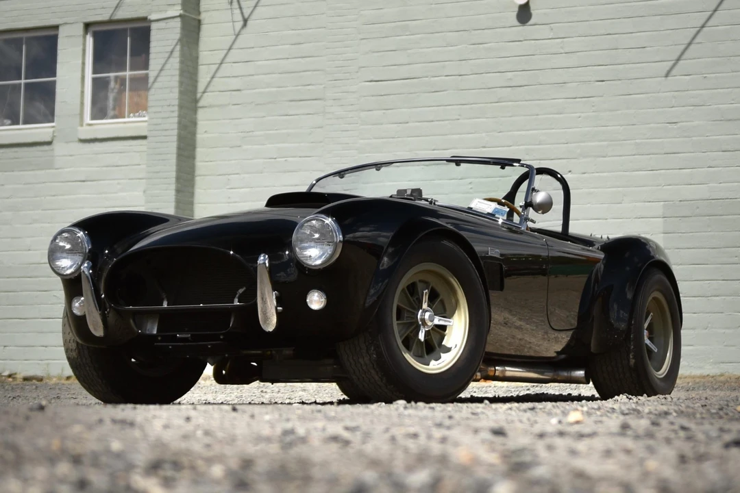 Shelby Cobra Replica - Image 7 of 31