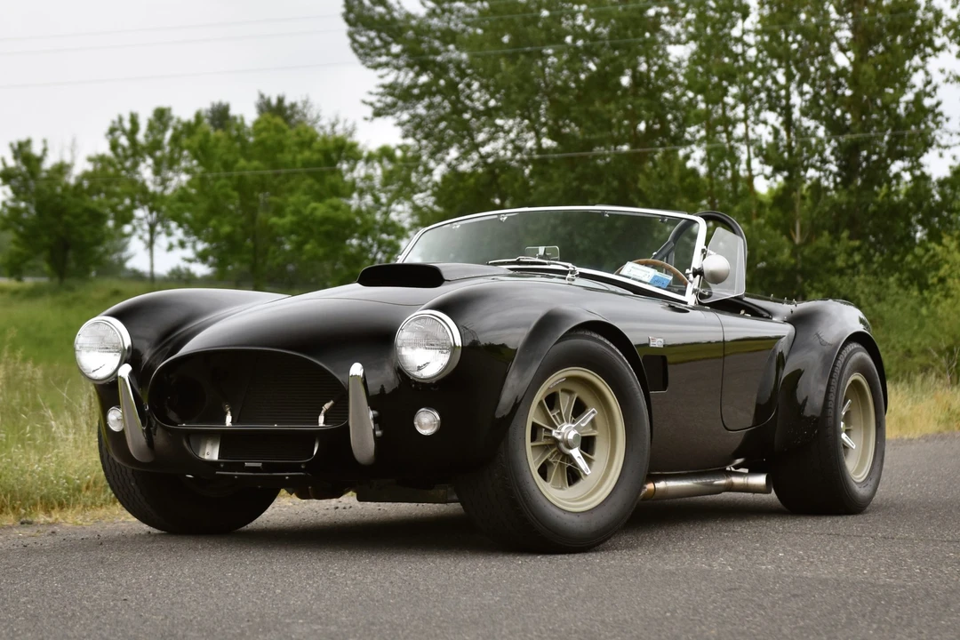 Shelby Cobra Replica - Image 13 of 31