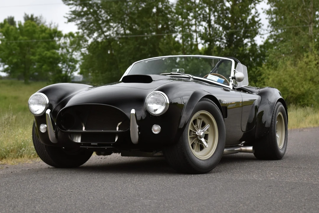 Shelby Cobra Replica - Image 12 of 31