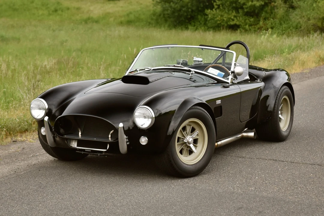 Shelby Cobra Replica - Image 11 of 31