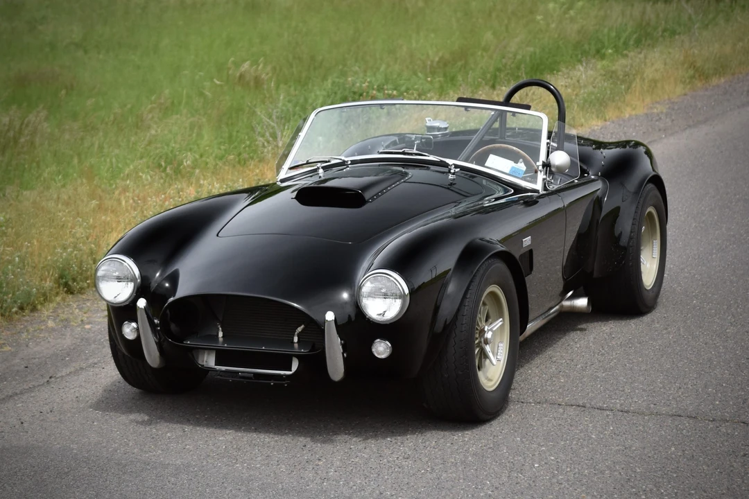 Shelby Cobra Replica - Image 17 of 31