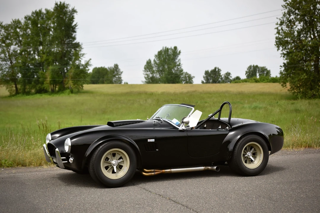 Shelby Cobra Replica - Image 2 of 31