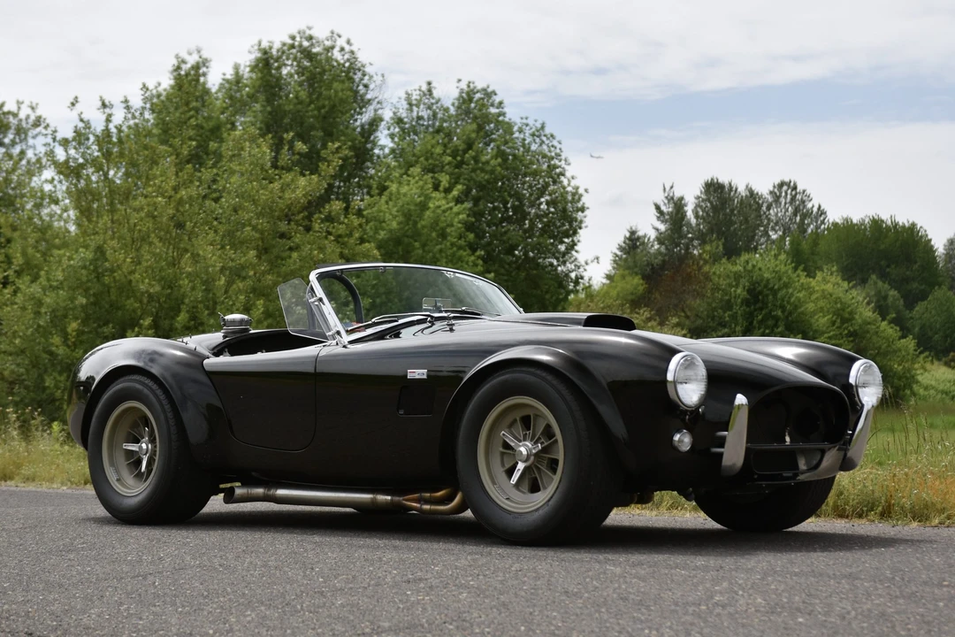Shelby Cobra Replica - Image 25 of 31