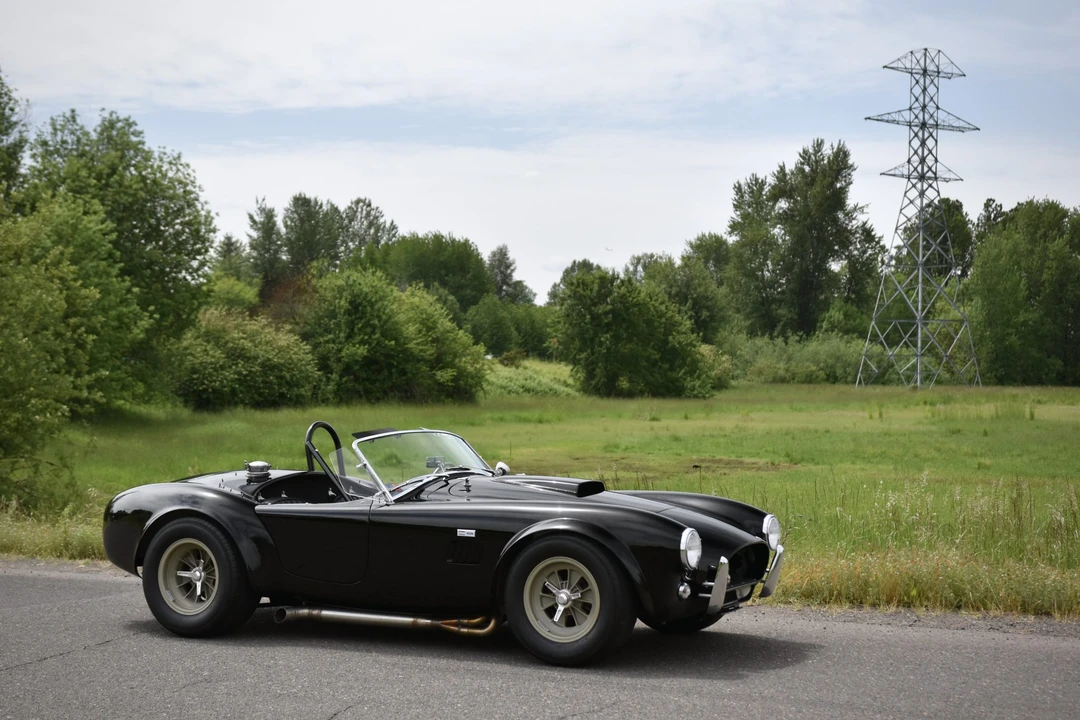 Shelby Cobra Replica - Image 27 of 31