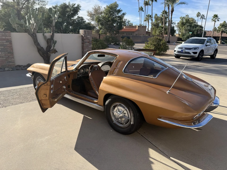 1963 Chevrolet Corvette C2 - Image 16 of 31