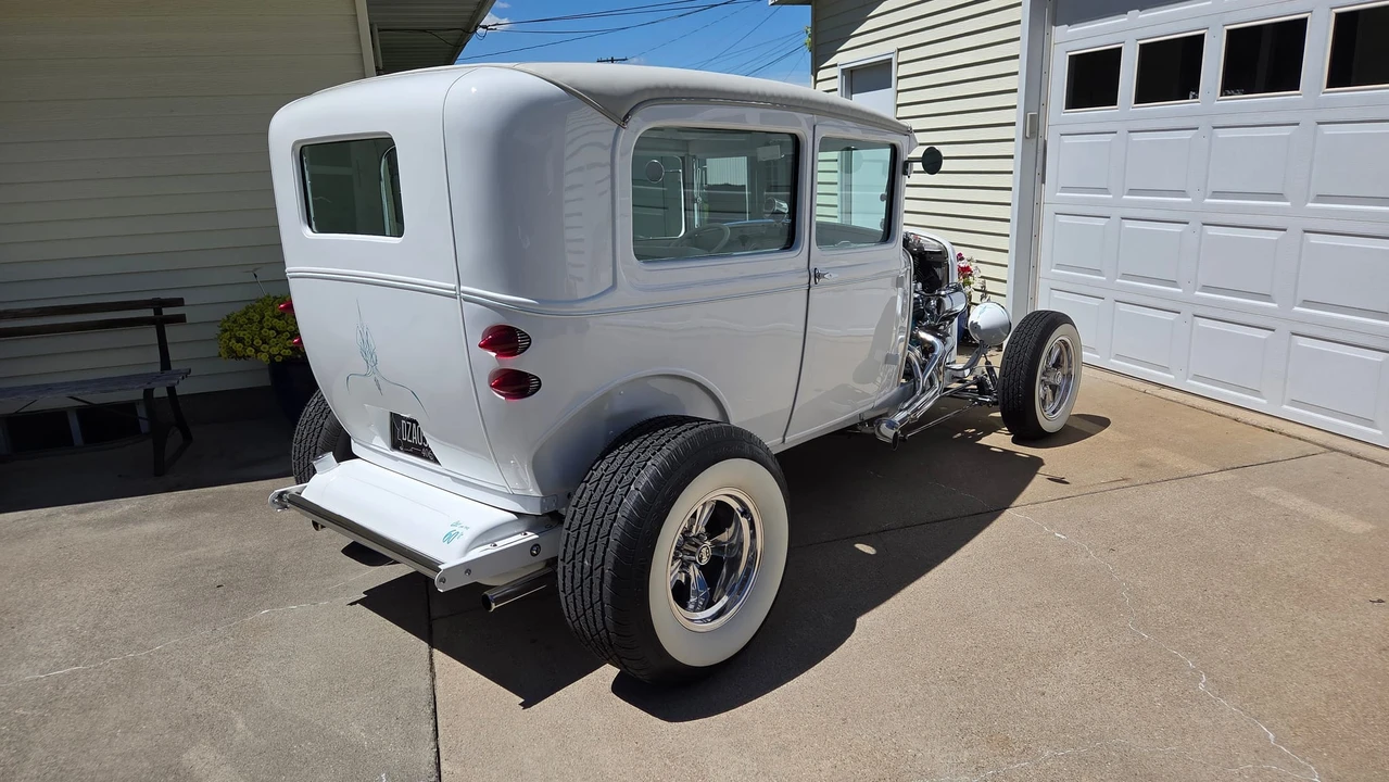 Ford Hot Rod - Image 5 of 31