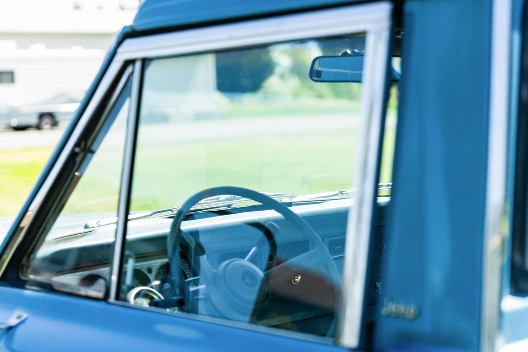 1981 Jeep SJ Gladiator - Image 15 of 31