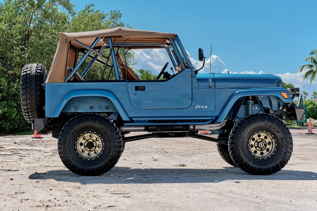 1986 Jeep CJ7 - Image 5 of 31