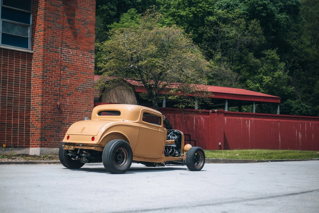 Ford Hot Rod - Image 25 of 31