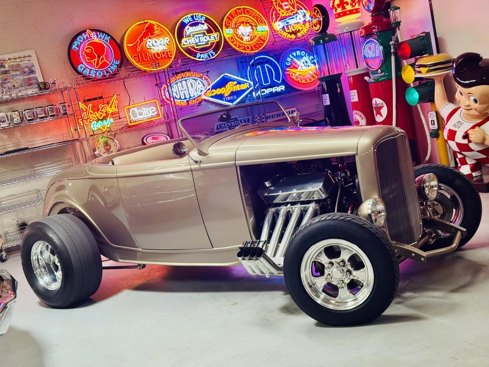 Ford Model 18 & 40 - Image 2 of 31