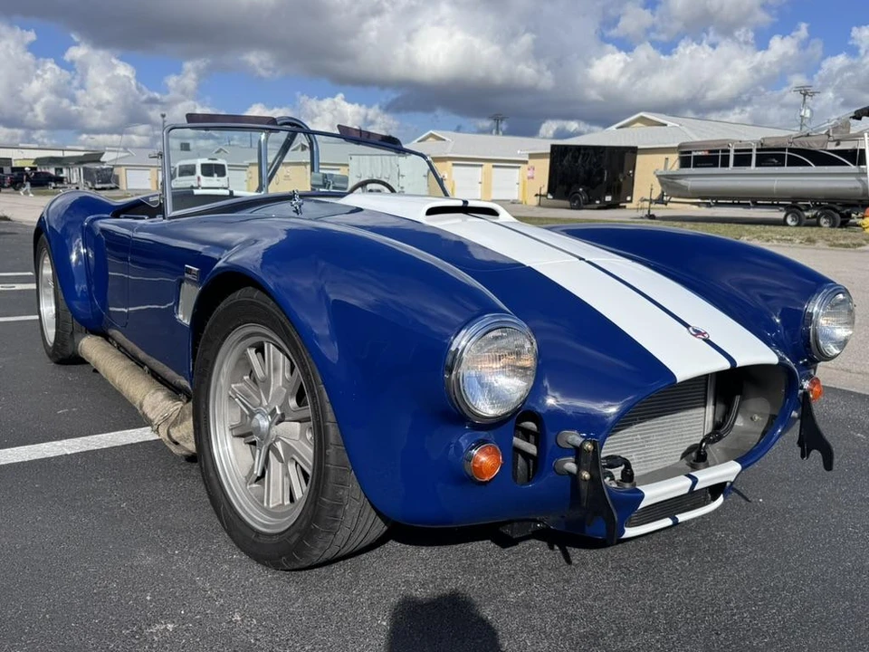 Shelby Cobra Replica - Image 2 of 31