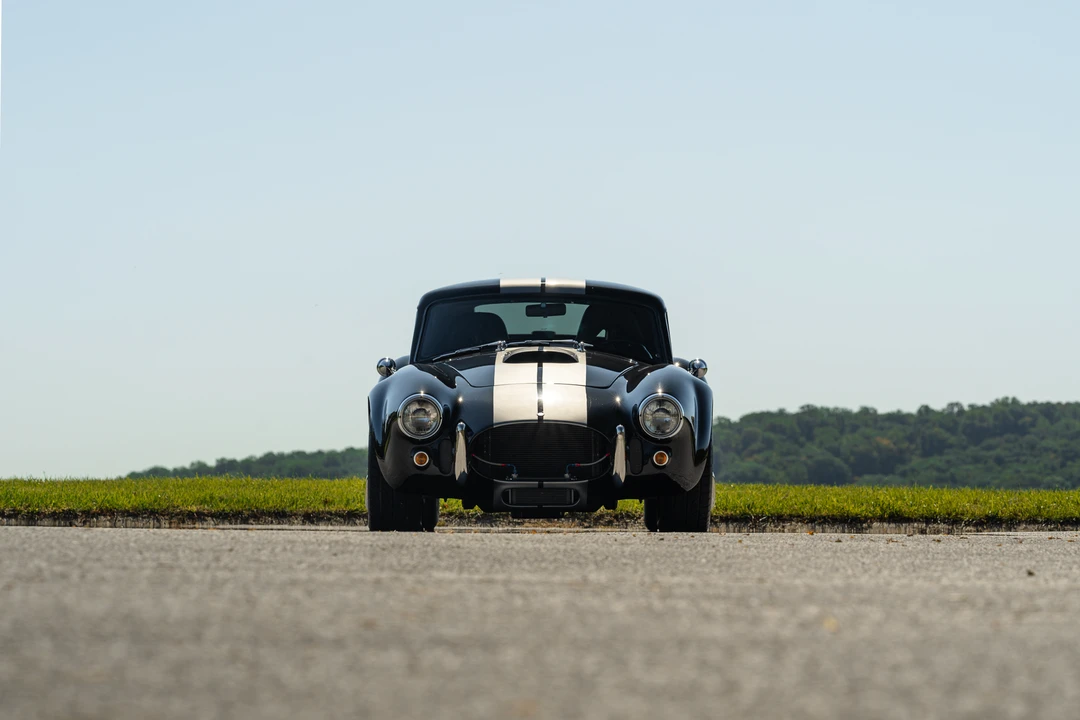 Shelby Cobra Replica - Image 19 of 31