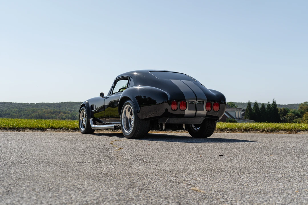 Shelby Cobra Replica - Image 10 of 31