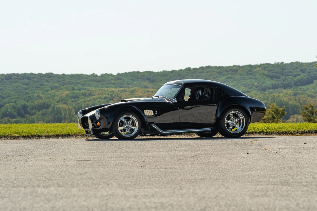 Shelby Cobra Replica - Image 5 of 31