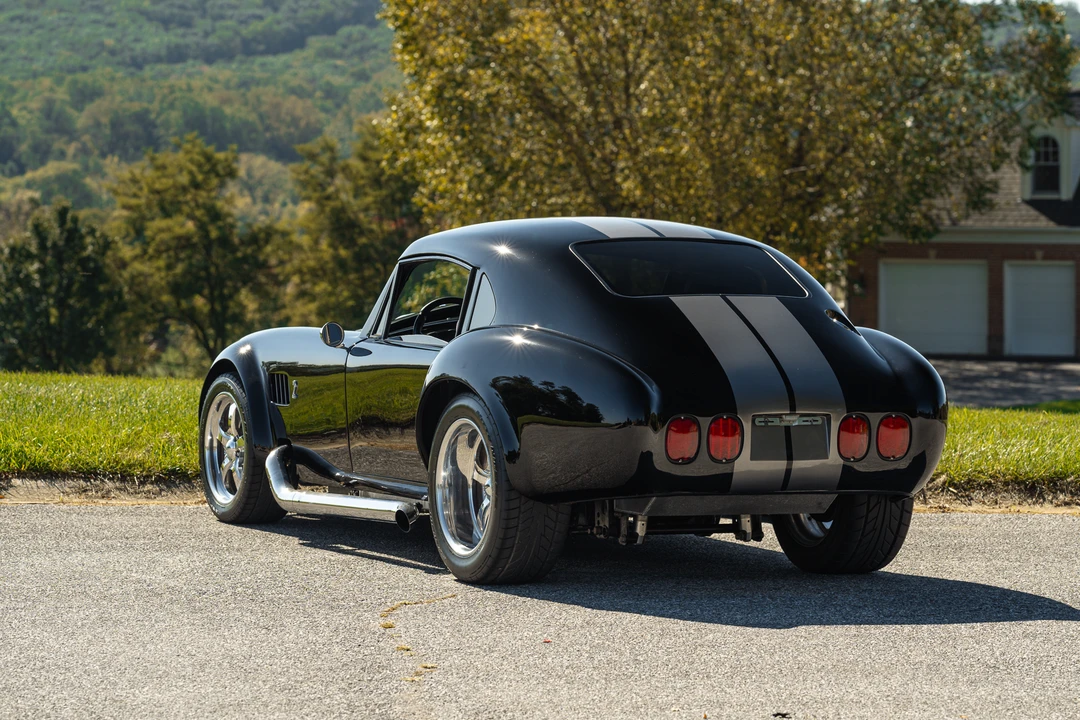 Shelby Cobra Replica - Image 11 of 31