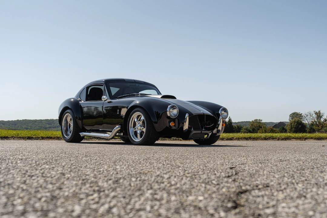 Shelby Cobra Replica - Image 17 of 31