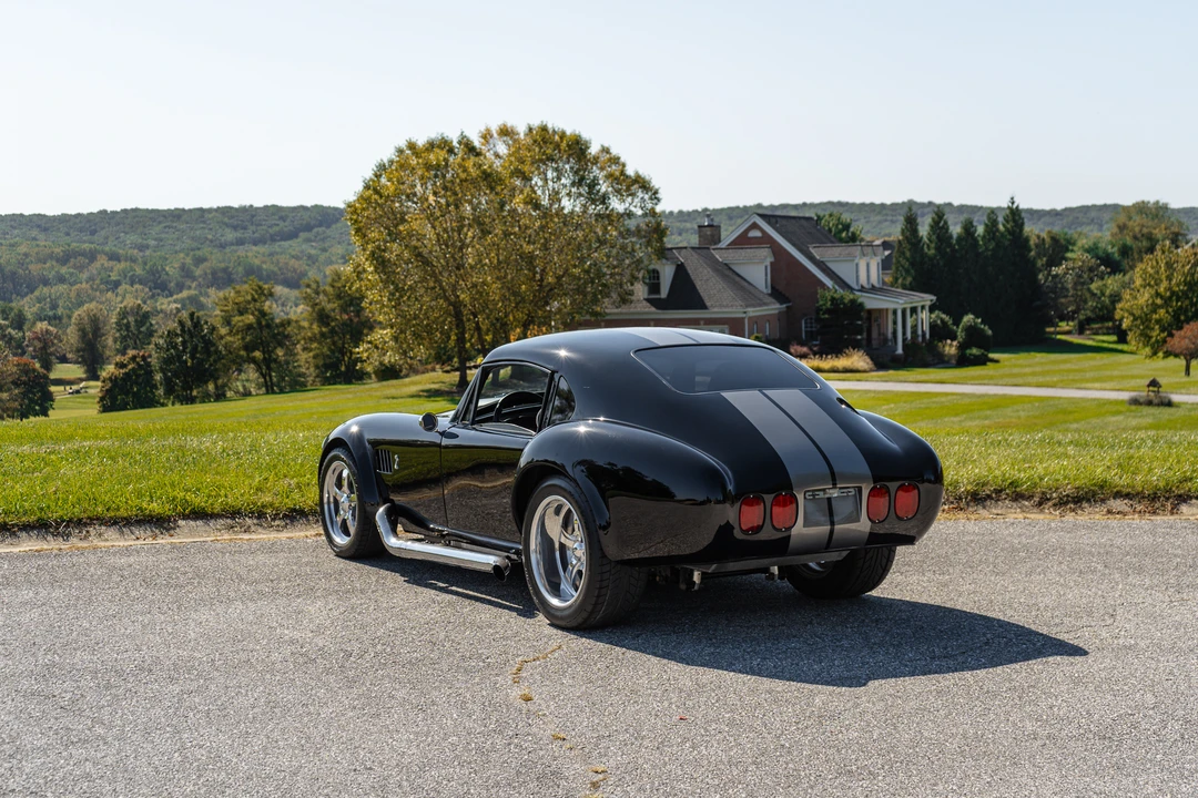 Shelby Cobra Replica - Image 8 of 31