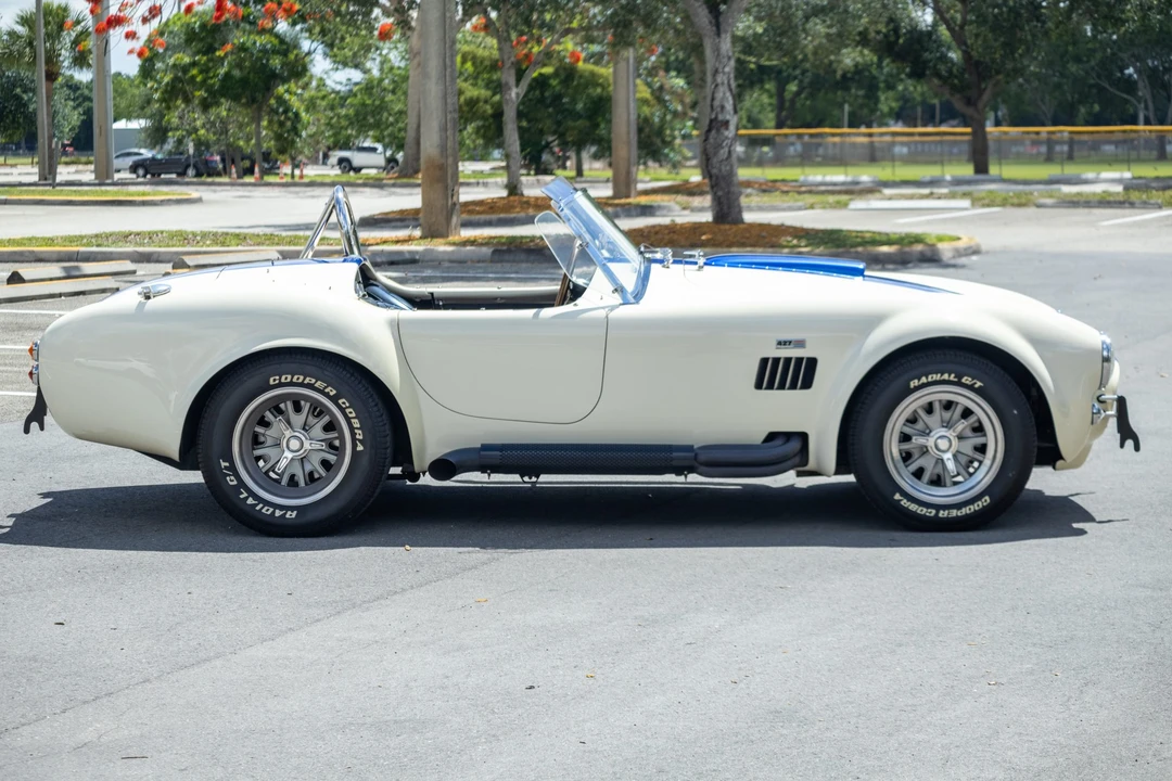 Shelby Cobra Replica - Image 10 of 31
