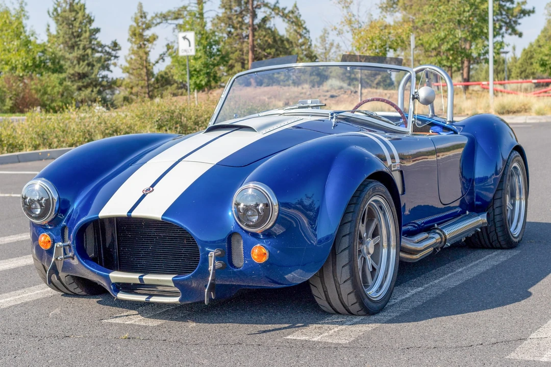 Shelby Cobra Replica - Image 2 of 31